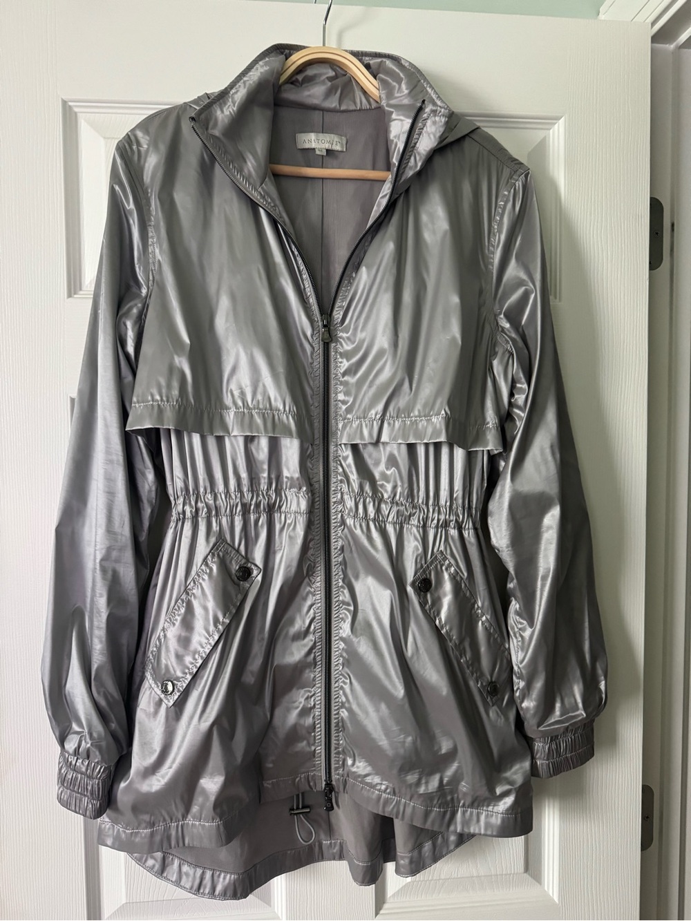 Anatomie Merika Lightweight Metallic Silver Packable Travel Jacket - Medium